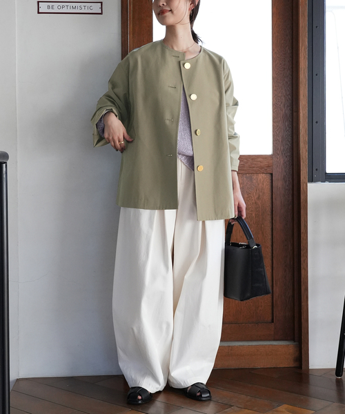 Traditional Weatherwear（トラディショナルウェザーウェア）の「TRADITIONAL WEATHERWEAR SLOBE別注 LINTON N/C SHORT（ノーカラーコート・レディース・カーキ・34/32）」の3枚目の写真