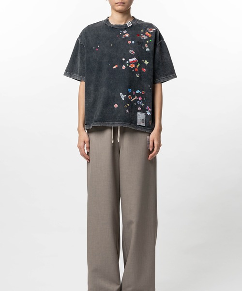 Maison MIHARA YASUHIRO（メゾンミハラヤスヒロ）の「Kids Sticker Print Bleached T-shirt（Tシャツ/カットソー・レディース・ブラック・40/38/36）」の3枚目の写真