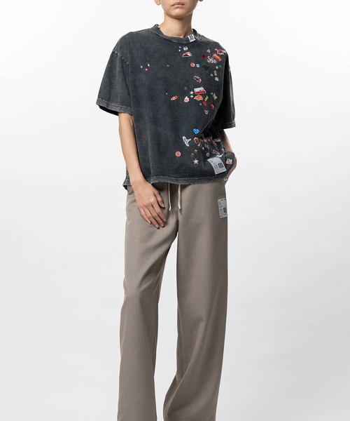 Maison MIHARA YASUHIRO（メゾンミハラヤスヒロ）の「Kids Sticker Print Bleached T-shirt（Tシャツ/カットソー・レディース・ブラック・40/38/36）」の4枚目の写真