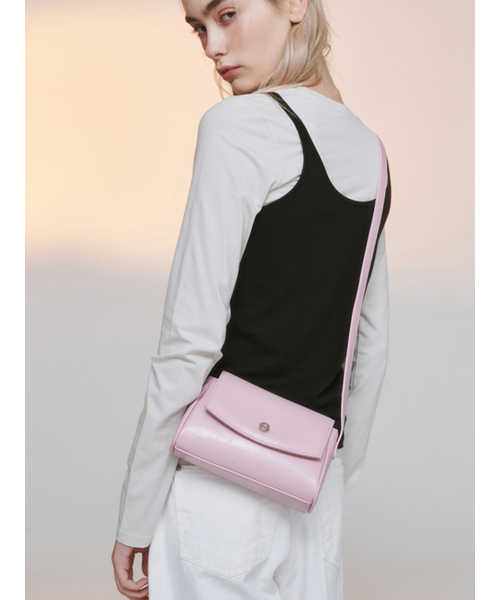 SEMICODE(セミコード)の「capture bag micro - crinkle light pink(メッセンジャーバッグ・レディース・その他・FREE)」の2枚目の写真