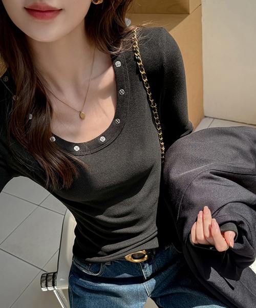 NANEA（ナネア）の「スタッズデザインワイドネックカットソー（Tシャツ/カットソー・レディース・ブラック/グレー/ホワイト・SMALL/MEDIUM/LARGE）」の5枚目の写真