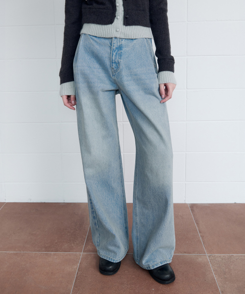 ROLAROLA(ロラロラ)の「PINTUCK WIDE DENIM PANTS BLUE(デニムパンツ・レディース・ブルー・M/S)」の1枚目の写真