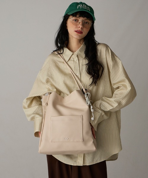 BONLECILL Marche(ボンルシールマルシェ)の「【BONLECILL Marche】《A4収納》ナローハンドルトートバッグ(トートバッグ・レディース・ブラック/グレー/アイボリー・FREE)」の10枚目の写真