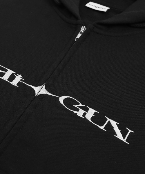 CRIGUN(クリガン)の「ESSENTIAL フードパーカー ジップアップ 起毛 ブラック(パーカー・レディース・ブラック・MEDIUM/LARGE/X-LARGE/XX-LARGE)」の4枚目の写真