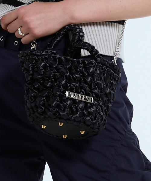 LARTIGENT（ラーティゼン）の「L11 SATIN CROCHET CHAIN BAG(BLACK)（ショルダーバッグ・レディース・その他・FREE）」の5枚目の写真