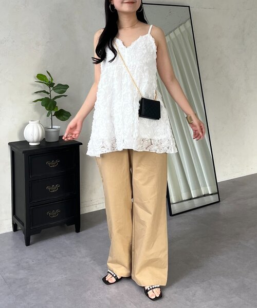 prose verse（プロズヴェール）の「3DフラワーVネックビスチェ（キャミソール・レディース・ブラック/オフホワイト・LARGE/MEDIUM）」の15枚目の写真