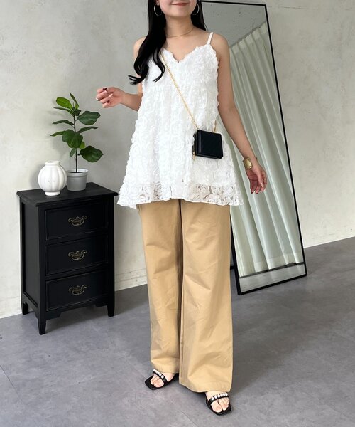 prose verse（プロズヴェール）の「3DフラワーVネックビスチェ（キャミソール・レディース・ブラック/オフホワイト・LARGE/MEDIUM）」の16枚目の写真