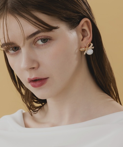LA MUe(ラミュー)の「【LA MUe】ニッケルフリー リボン×パール ピアス(ピアス(両耳用)・レディース・シルバー/ゴールド・FREE)」の7枚目の写真