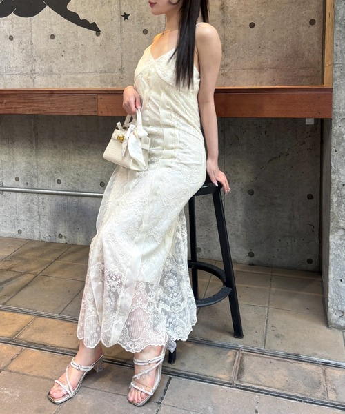 Mejoul(メジュール)の「【2026春夏新作】総レース ニュアンスVネック キャミロングワンピース(ワンピース・レディース・ホワイト・F)」の8枚目の写真