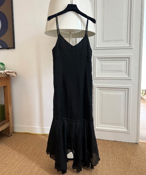 FREE STYLISTS（フリー スタイリスト）の「YUGA_YGMC 3D Embroidered Camisole Dress（ワンピース・レディース・オフホワイト/ブラック・FREE）」の19枚目の写真