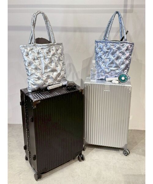 MURUA（ムルーア）の「キルティングライクトートバッグ【推し活バッグ】（トートバッグ・レディース・シルバー/ブルー/ゴールド系その他2/ブラック・FREE）」の8枚目の写真