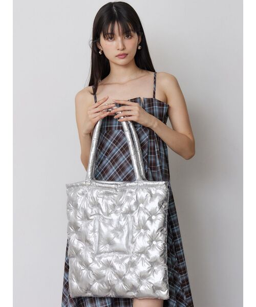 MURUA（ムルーア）の「キルティングライクトートバッグ【推し活バッグ】（トートバッグ・レディース・シルバー/ブルー/ゴールド系その他2/ブラック・FREE）」の9枚目の写真
