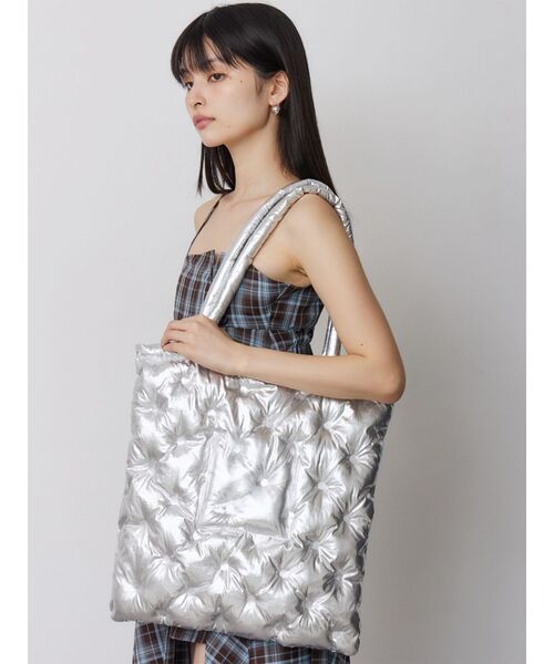 MURUA（ムルーア）の「キルティングライクトートバッグ【推し活バッグ】（トートバッグ・レディース・シルバー/ブルー/ゴールド系その他2/ブラック・FREE）」の11枚目の写真