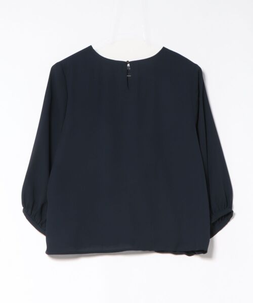 m.f.editorial（エムエフエディトリアル）の「【オフィス 綺麗目 裏地付き】m.f.エディトリアル レディース 消しプリーツ 7分袖 プルオーバー ブラウス（シャツ/ブラウス・レディース・ネイビー/パープル系その他/アイボリー・LARGE/MEDIUM）」の4枚目の写真