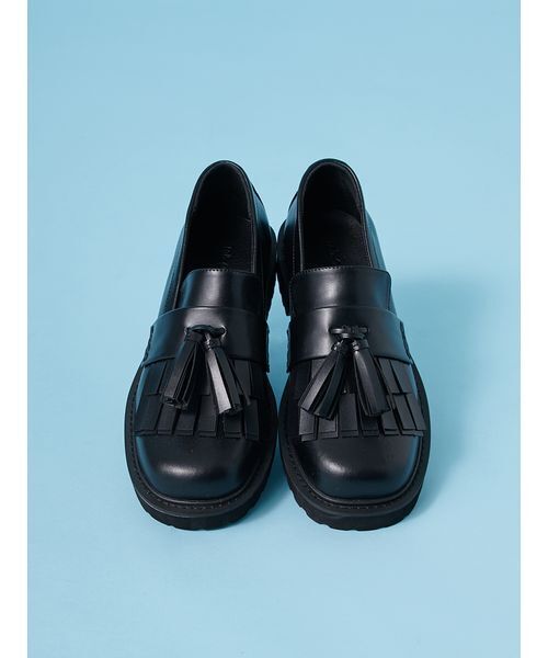 Mila Owen(ミラオーウェン)の「タッセルローファー(その他シューズ・レディース・ブラック・36/37/38)」の1枚目の写真