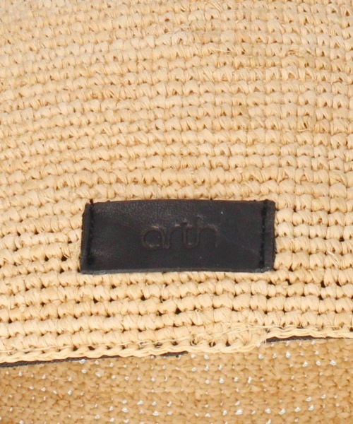 arth（アース）の「arth  Raffia Wide Visor Cap / アース（キャップ・レディース・ナチュラル・M/57.5cm）」の13枚目の写真