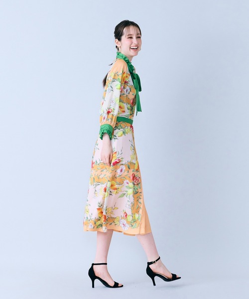 Audie a Muses(オーディアミューズ)の「フルーツパネルプリントボウタイ付きブラウス(シャツ/ブラウス・レディース・ネイビー/オレンジ・38/42)」の15枚目の写真