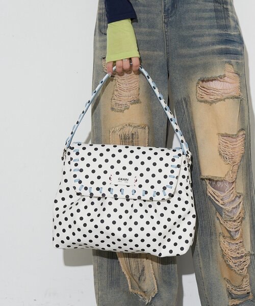 CIAOPANIC（チャオパニック）の「【WEB限定】【GRAIN】ステッチ水玉ボストンバッグ（ボストンバッグ・レディース・ホワイト/ブラック・FREE）」の6枚目の写真