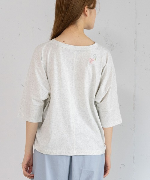 POU DOU DOU（プードゥドゥ）の「ダンシングフラワー刺繍ドルマントップス（Tシャツ/カットソー・レディース・オートミール/ピンク/ブラック・3）」の6枚目の写真