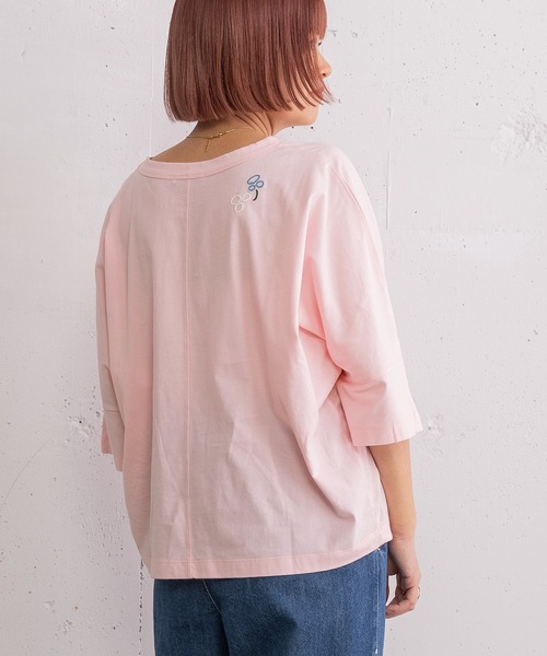 POU DOU DOU（プードゥドゥ）の「ダンシングフラワー刺繍ドルマントップス（Tシャツ/カットソー・レディース・オートミール/ピンク/ブラック・3）」の15枚目の写真