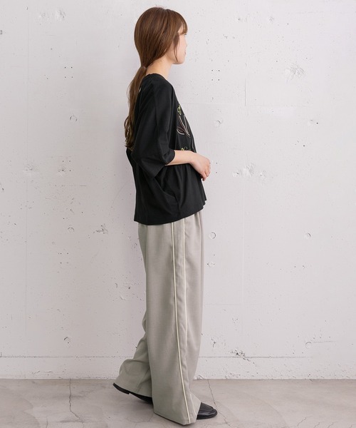 POU DOU DOU（プードゥドゥ）の「ダンシングフラワー刺繍ドルマントップス（Tシャツ/カットソー・レディース・オートミール/ピンク/ブラック・3）」の20枚目の写真