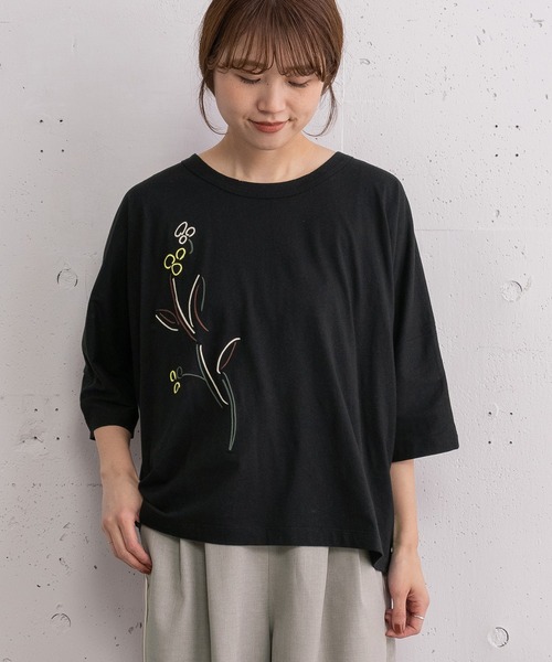 POU DOU DOU（プードゥドゥ）の「ダンシングフラワー刺繍ドルマントップス（Tシャツ/カットソー・レディース・オートミール/ピンク/ブラック・3）」の22枚目の写真