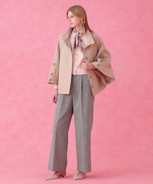 ANAYI(アナイ)の「撥水ツイルケープスタンドコート(ポンチョ・レディース・ネイビー/ベージュ/ピンク・36/38)」の15枚目の写真