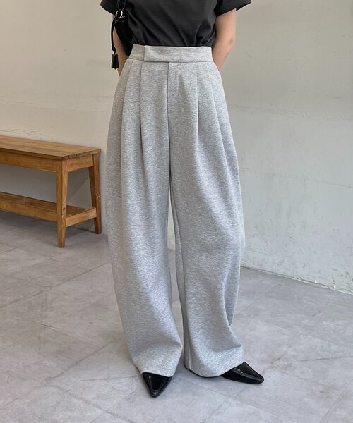 CAPRICIEUX LE'MAGE（カプリシューレマージュ）の「ダンボールカーブパンツ（その他パンツ・レディース・グレー/オフホワイト・36/38）」の2枚目の写真