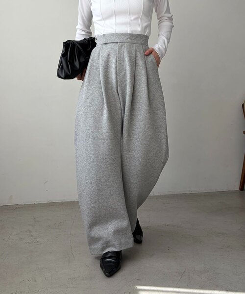 CAPRICIEUX LE'MAGE（カプリシューレマージュ）の「ダンボールカーブパンツ（その他パンツ・レディース・グレー/オフホワイト・36/38）」の14枚目の写真