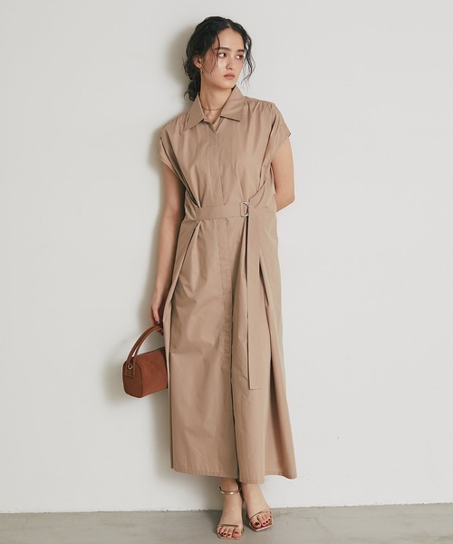 ARVELLIA(アルベリア)の「TUCK BELT SHIRT DRESS(ワンピース・レディース・ベージュ/ネイビー・M)」の1枚目の写真