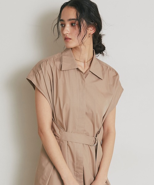 ARVELLIA(アルベリア)の「TUCK BELT SHIRT DRESS(ワンピース・レディース・ベージュ/ネイビー・M)」の8枚目の写真