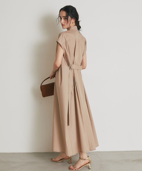 ARVELLIA(アルベリア)の「TUCK BELT SHIRT DRESS(ワンピース・レディース・ベージュ/ネイビー・M)」の12枚目の写真