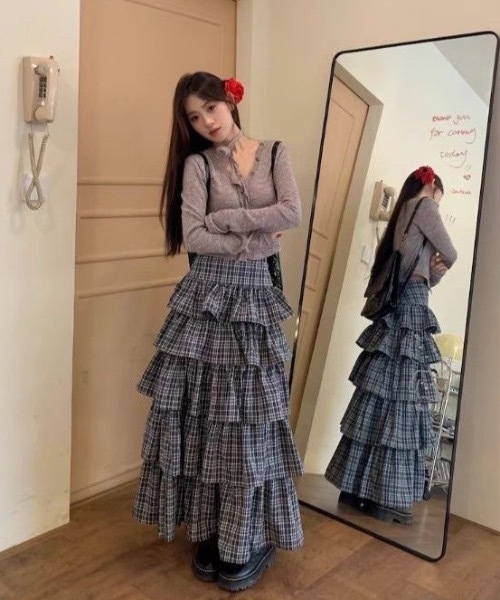 FUNdaysion(ファンデイション)の「チェックティアードスカート(スカート・レディース・グレー・M)」の10枚目の写真