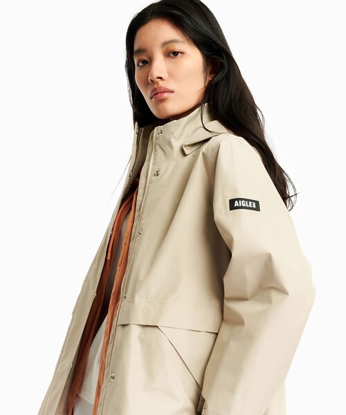 AIGLE(エーグル)の「GORE-TEX ゴアテックス 防水 透湿 防風 2レイヤー ミドル丈ジャケット / フード取り外し可(マウンテンパーカー・レディース・ブラック/ベージュ・38/40/36)」の12枚目の写真