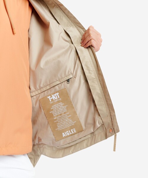 AIGLE(エーグル)の「GORE-TEX ゴアテックス 防水 透湿 防風 2レイヤー ミドル丈ジャケット / フード取り外し可(マウンテンパーカー・レディース・ブラック/ベージュ・38/40/36)」の4枚目の写真