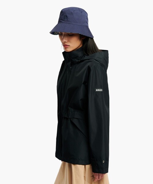 AIGLE(エーグル)の「GORE-TEX ゴアテックス 防水 透湿 防風 2レイヤー ミドル丈ジャケット / フード取り外し可(マウンテンパーカー・レディース・ブラック/ベージュ・38/40/36)」の9枚目の写真