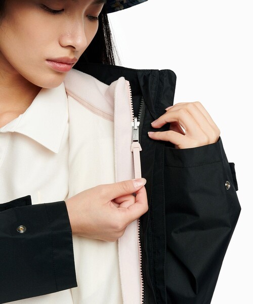 AIGLE(エーグル)の「GORE-TEX ゴアテックス 防水 透湿 防風 2レイヤー ミドル丈ジャケット / フード取り外し可(マウンテンパーカー・レディース・ブラック/ベージュ・38/40/36)」の11枚目の写真