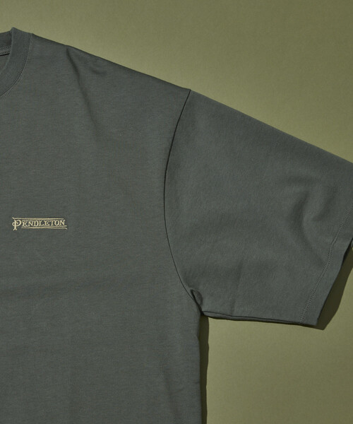 PENDLETON(ペンドルトン)の「PENDLETON/ペンドルトン 別注 バックプリント クルーネックTシャツ(Tシャツ/カットソー・メンズ・ブラック/オフホワイト/オリーブ・SMALL/MEDIUM/LARGE)」の18枚目の写真