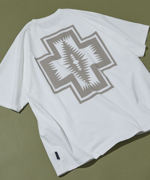 PENDLETON（ペンドルトン）の「PENDLETON/ペンドルトン 別注 バックプリント クルーネックTシャツ（Tシャツ/カットソー・メンズ・ブラック/オフホワイト/オリーブ・SMALL/MEDIUM/LARGE）」の18枚目の写真