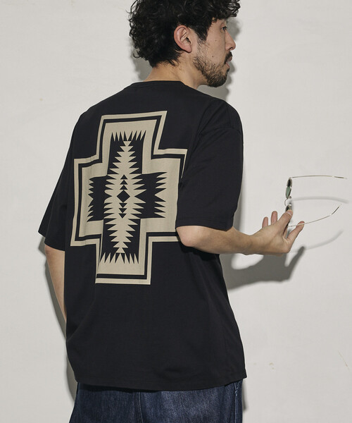 PENDLETON（ペンドルトン）の「PENDLETON/ペンドルトン 別注 バックプリント クルーネックTシャツ（Tシャツ/カットソー・メンズ・ブラック/オフホワイト/オリーブ・SMALL/MEDIUM/LARGE）」の5枚目の写真