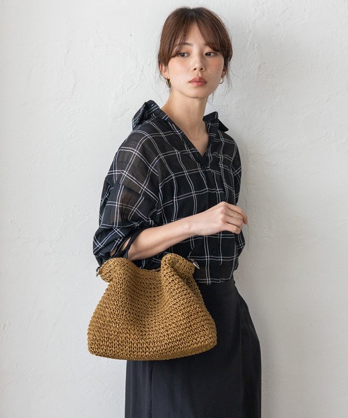 VitaFelice（ヴィータフェリーチェ）の「くったり編みペーパーブレード2WAYかごトートバッグ ラインショルダーベルト付き 【500mlペットボトル収納可】（かごバッグ・レディース・キャメル/チャコール/グレー・FREE）」の19枚目の写真