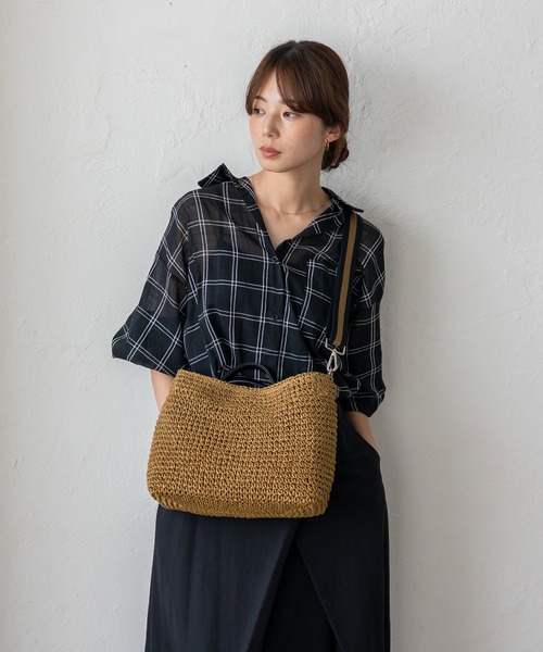 VitaFelice（ヴィータフェリーチェ）の「くったり編みペーパーブレード2WAYかごトートバッグ ラインショルダーベルト付き 【500mlペットボトル収納可】（かごバッグ・レディース・キャメル/チャコール/グレー・FREE）」の20枚目の写真