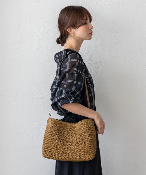 VitaFelice（ヴィータフェリーチェ）の「くったり編みペーパーブレード2WAYかごトートバッグ ラインショルダーベルト付き 【500mlペットボトル収納可】（かごバッグ・レディース・キャメル/チャコール/グレー・FREE）」の21枚目の写真