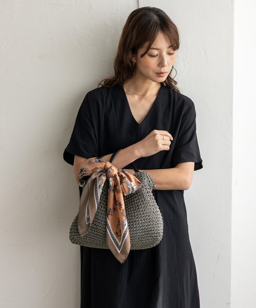 VitaFelice（ヴィータフェリーチェ）の「くったり編みペーパーブレード2WAYかごトートバッグ ラインショルダーベルト付き 【500mlペットボトル収納可】（かごバッグ・レディース・キャメル/チャコール/グレー・FREE）」の10枚目の写真