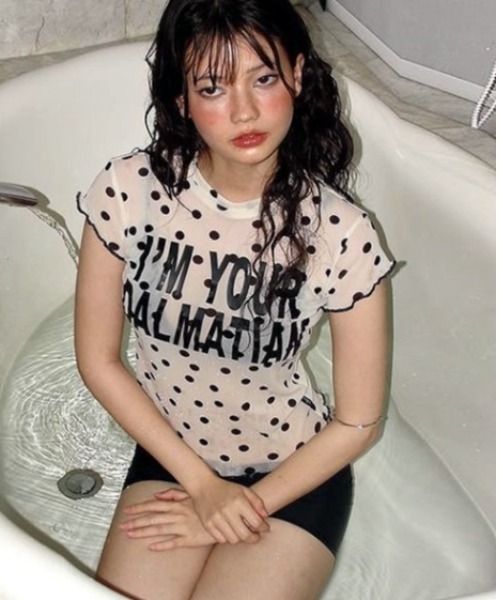 SHEENA(シーナ)の「ドットロゴプリントシアートップス(Tシャツ/カットソー・レディース・ホワイト/ブラック・M)」の8枚目の写真
