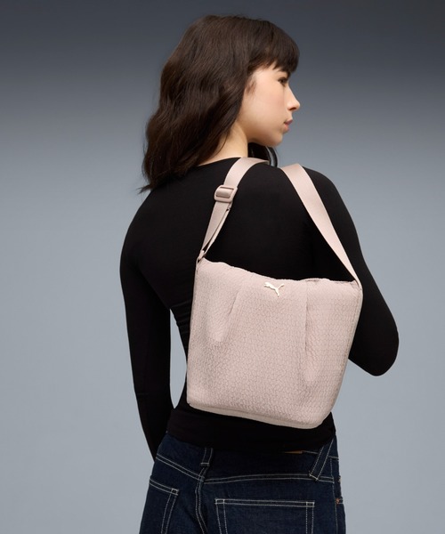PUMA（プーマ）の「PUMA プーマ ウィメンズ アップ ジップ バケットバッグ 4L（ショルダーバッグ・レディース・ブラック/ブラウン系その他5・フリー）」の2枚目の写真