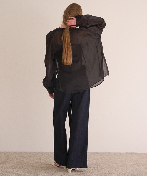 MIELI INVARIANT（ミエリインヴァリアント）の「Sheer Washer Blouse（シャツ/ブラウス・レディース・ブラック/ホワイト・FREE）」の22枚目の写真