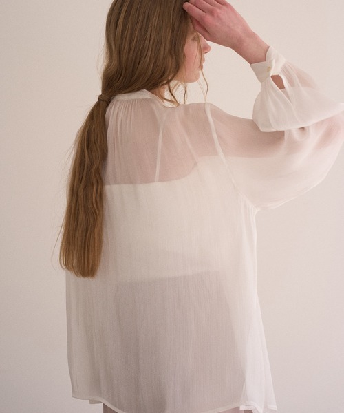 MIELI INVARIANT（ミエリインヴァリアント）の「Sheer Washer Blouse（シャツ/ブラウス・レディース・ブラック/ホワイト・FREE）」の6枚目の写真