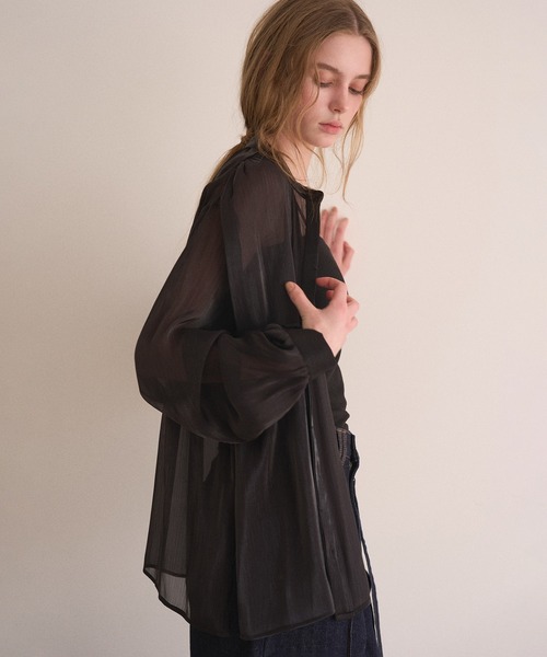 MIELI INVARIANT（ミエリインヴァリアント）の「Sheer Washer Blouse（シャツ/ブラウス・レディース・ブラック/ホワイト・FREE）」の18枚目の写真