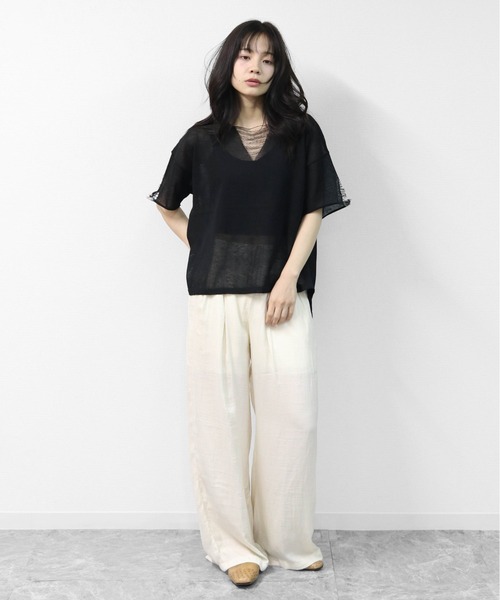 THE CELL.(ザセルドット)の「リネン混 ドライタッチシアー ダメージデザインニット LINEN-BLEND HIGH-TWIST SHEER DISTRESSED KNIT(ニット/セーター・レディース・ベージュ/ブラック/ネイビー・FREE)」の17枚目の写真